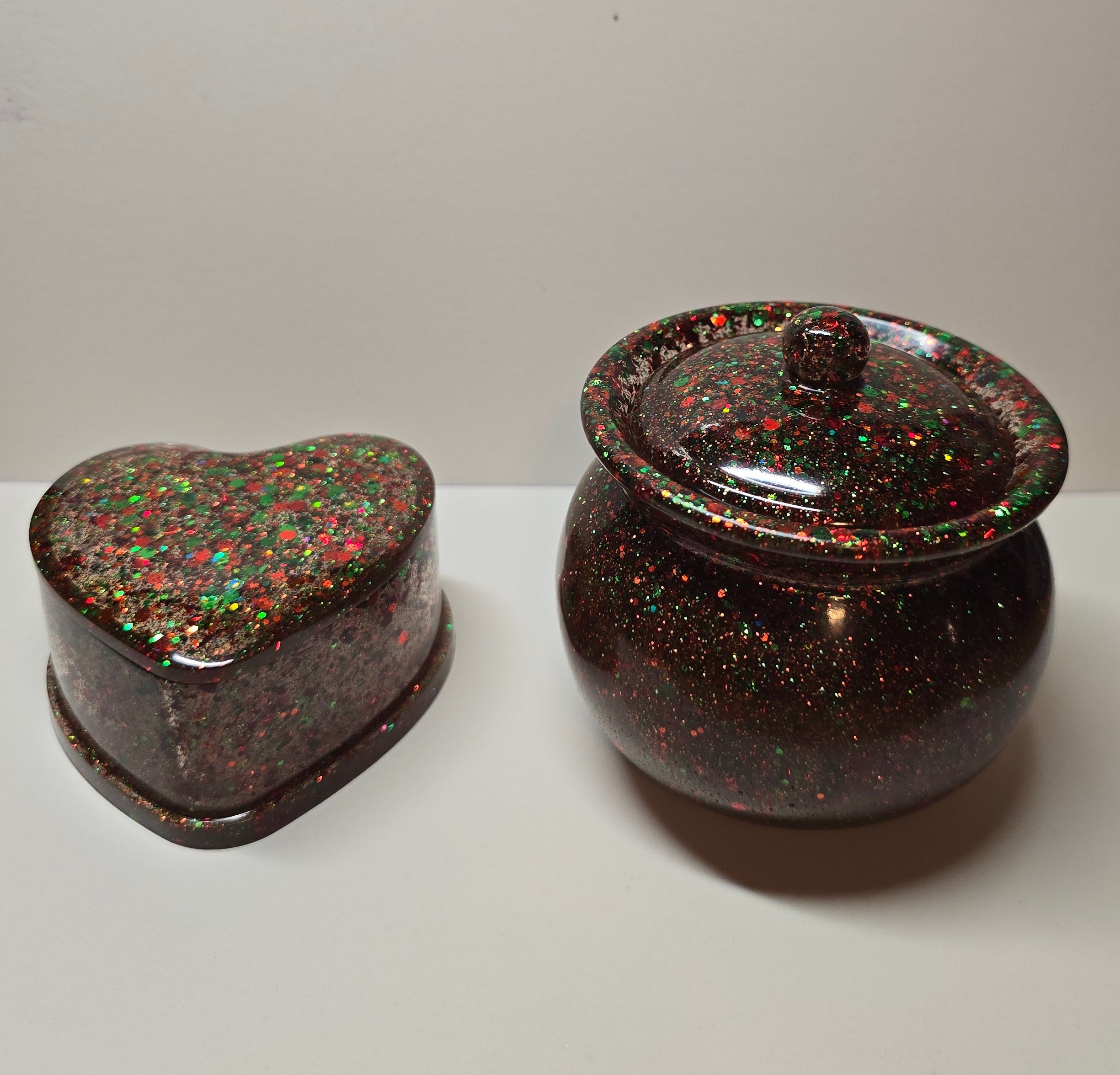 Honey jar and heart dish