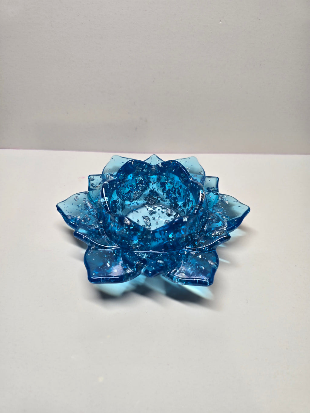 Blue lotus tealight candle holder