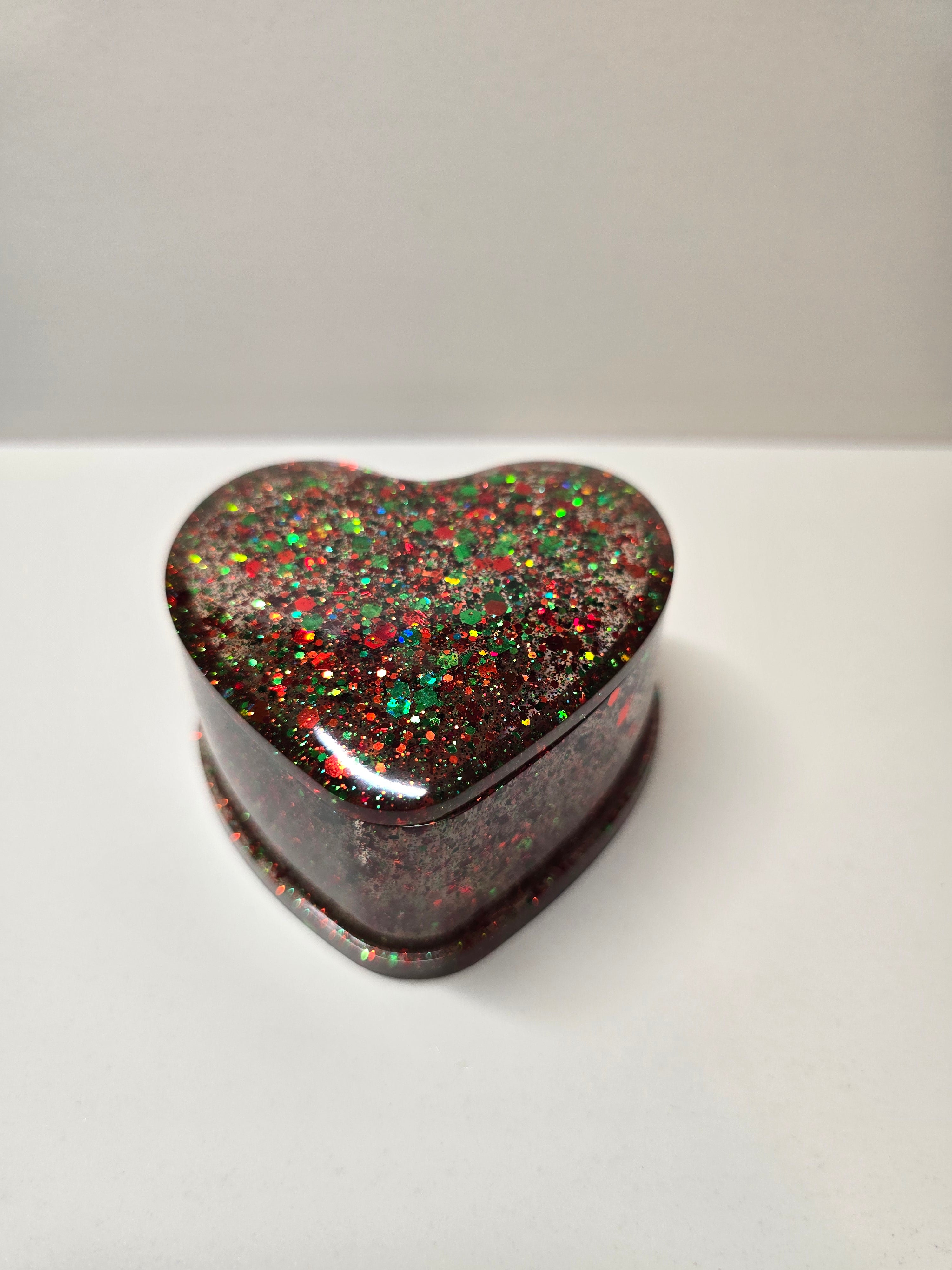 Honey jar and heart dish