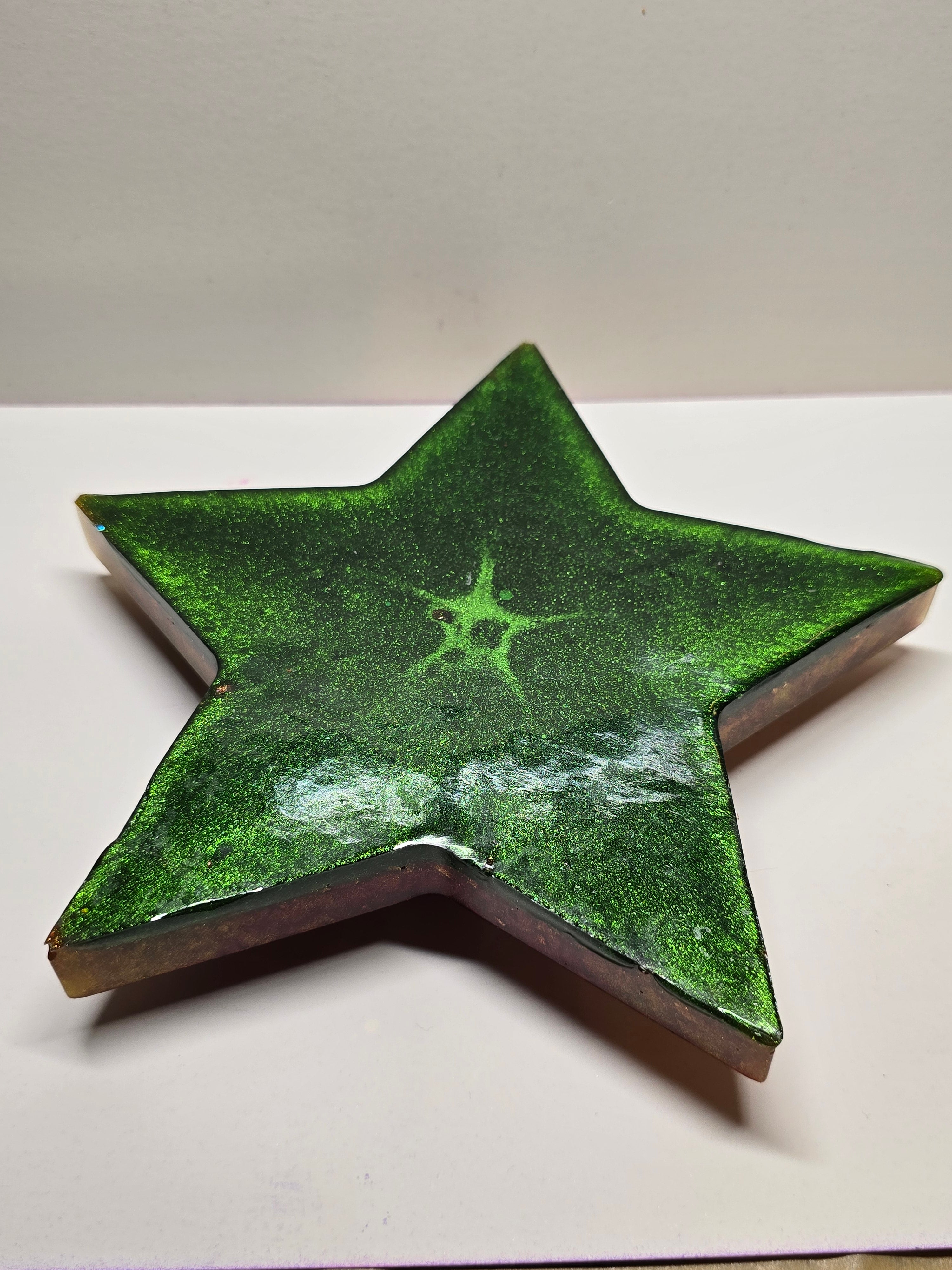 Star tealight candle holder