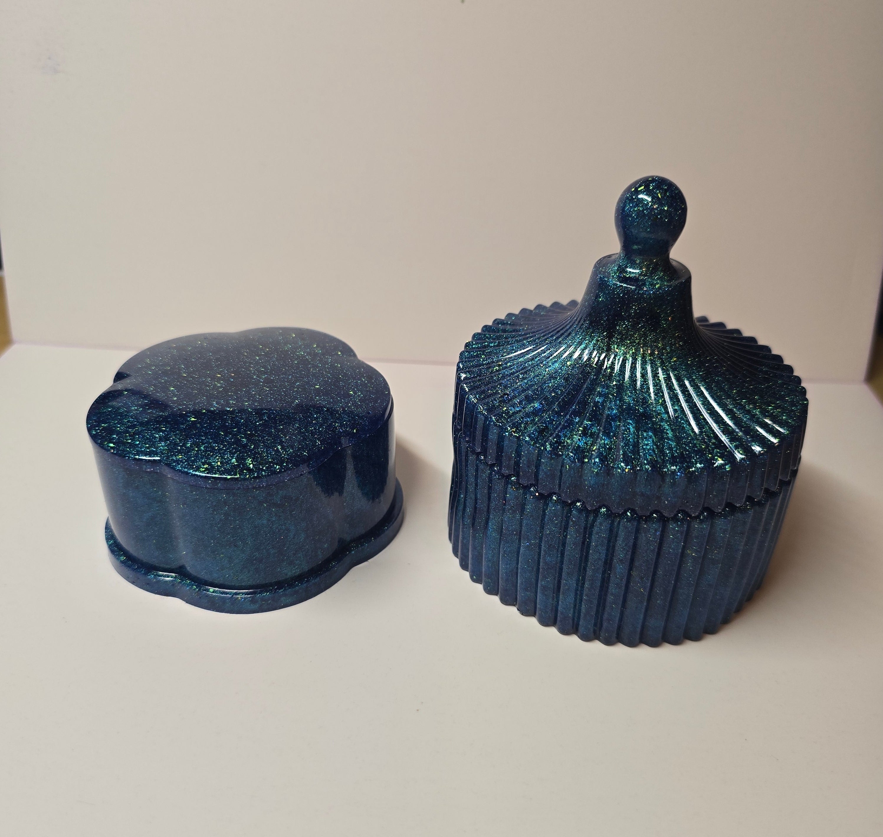 Blue Color shifting Rigged jar and cloud trinket box