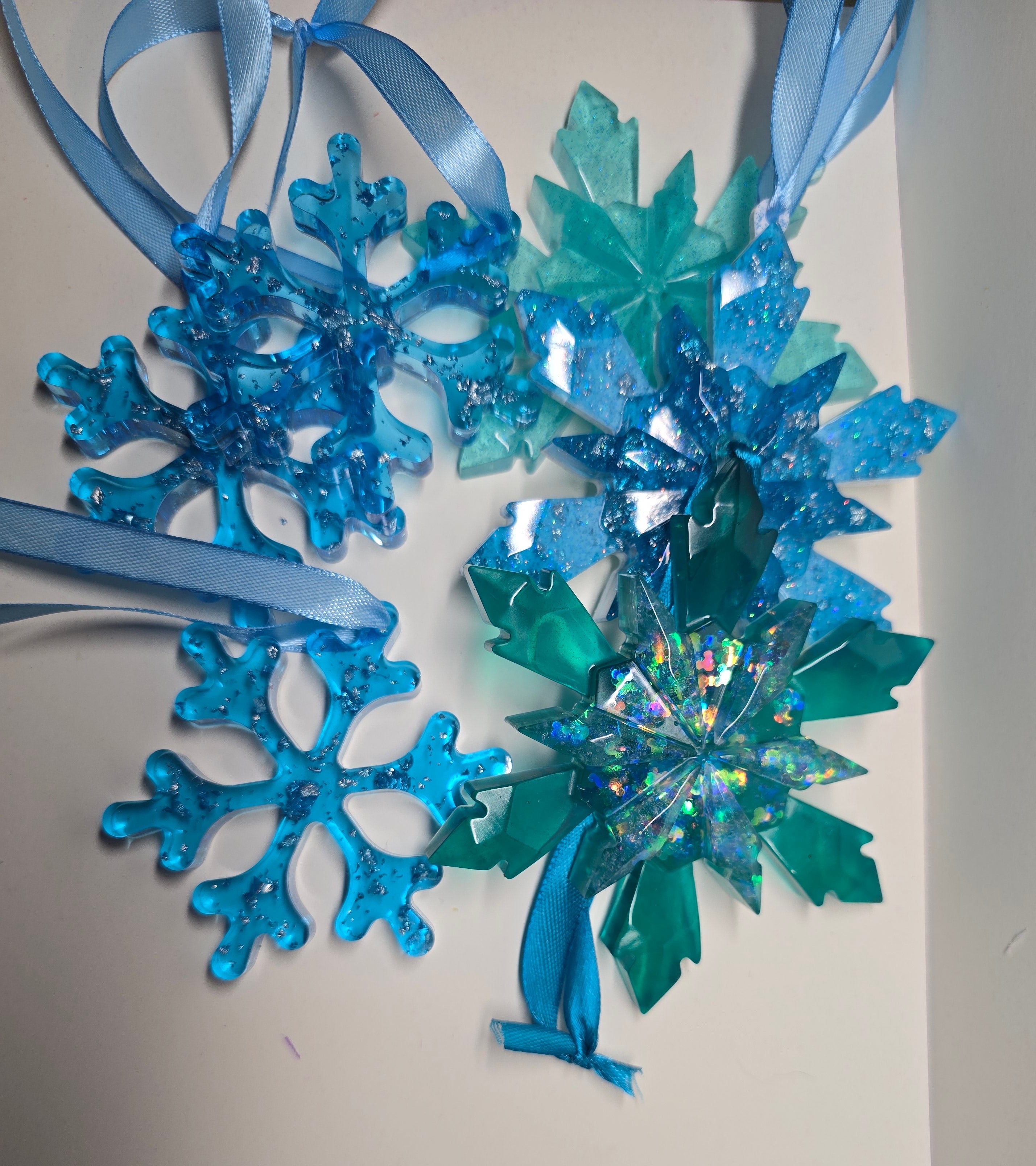 Light blue snowflakes ❄️ with a touch a glitter set of (5)