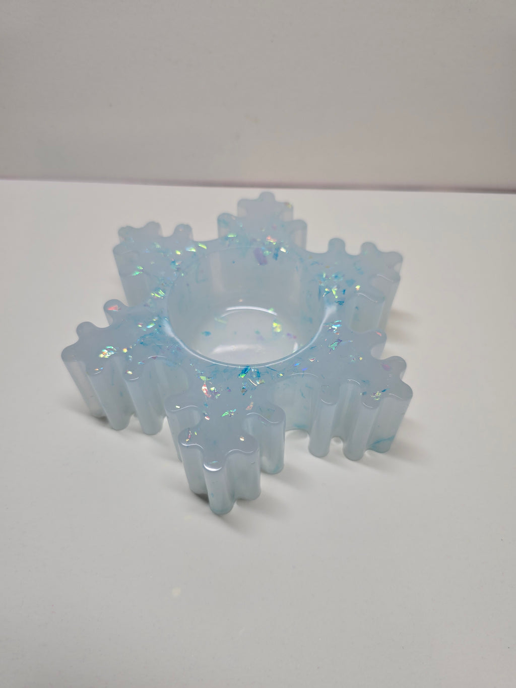 Snowflake candle holder