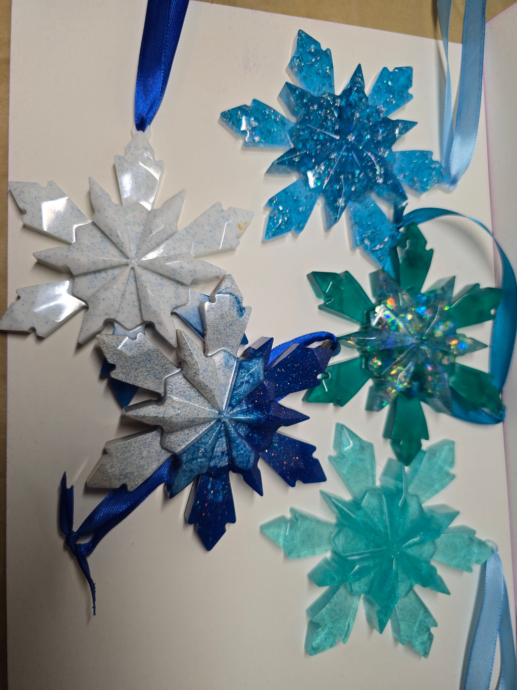 Blue/teal/white snowflakes ❄️ set of (5)