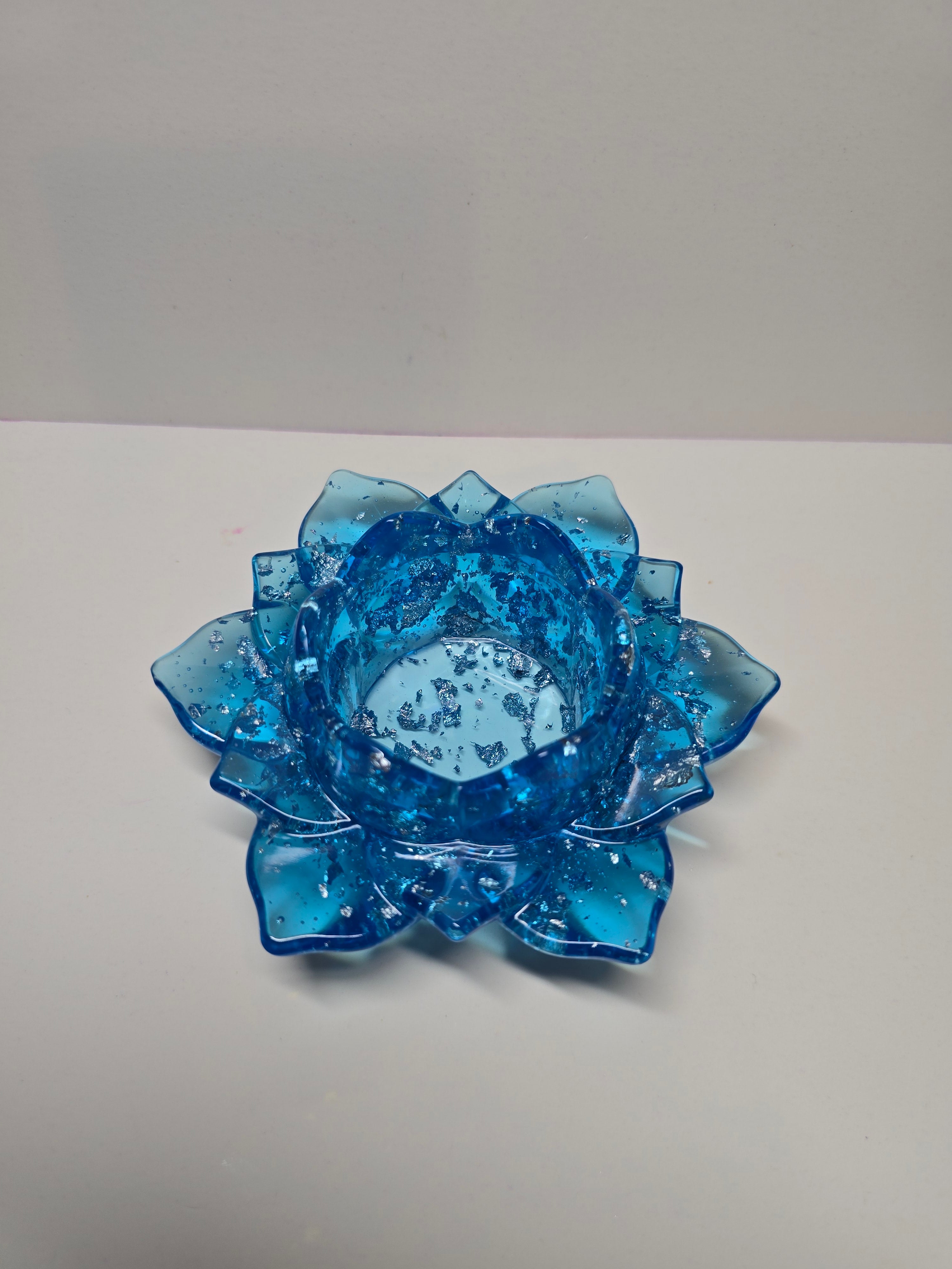 Blue lotus tealight candle holder
