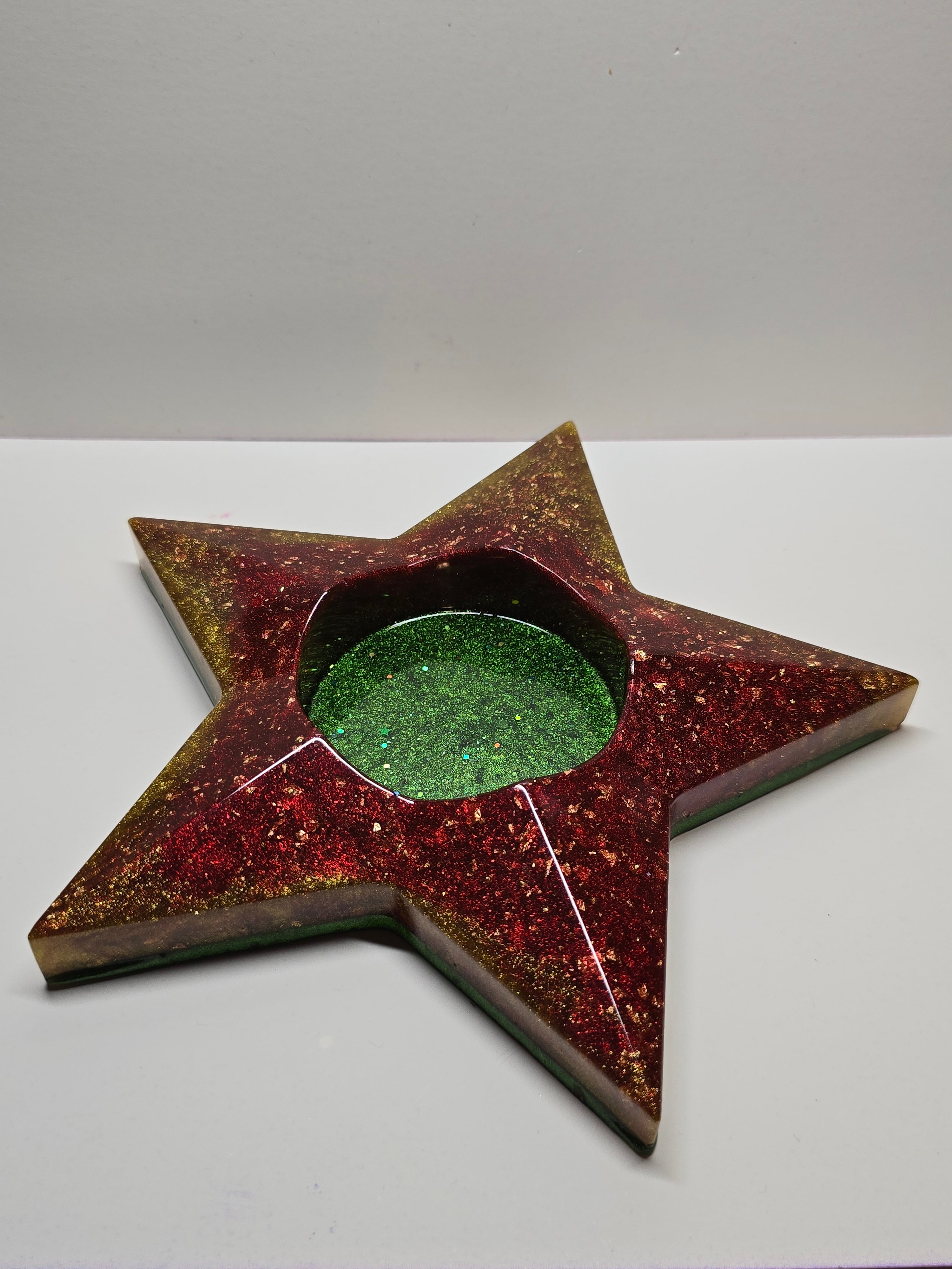 Star tealight candle holder