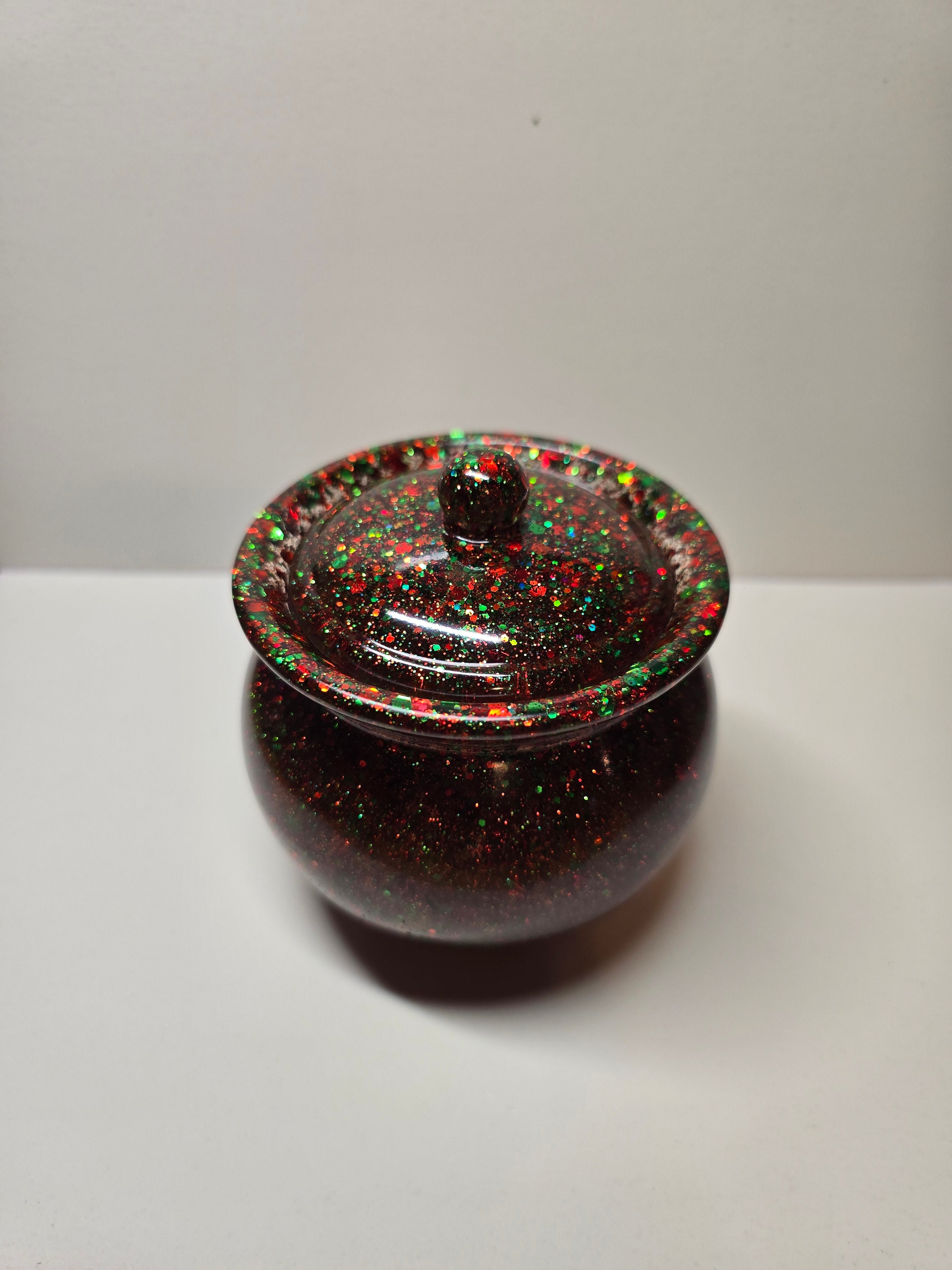 Honey jar and heart dish